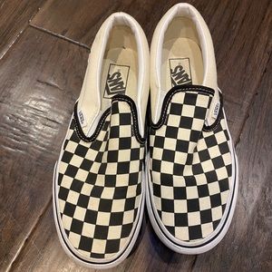 slip on black/white checkered vans